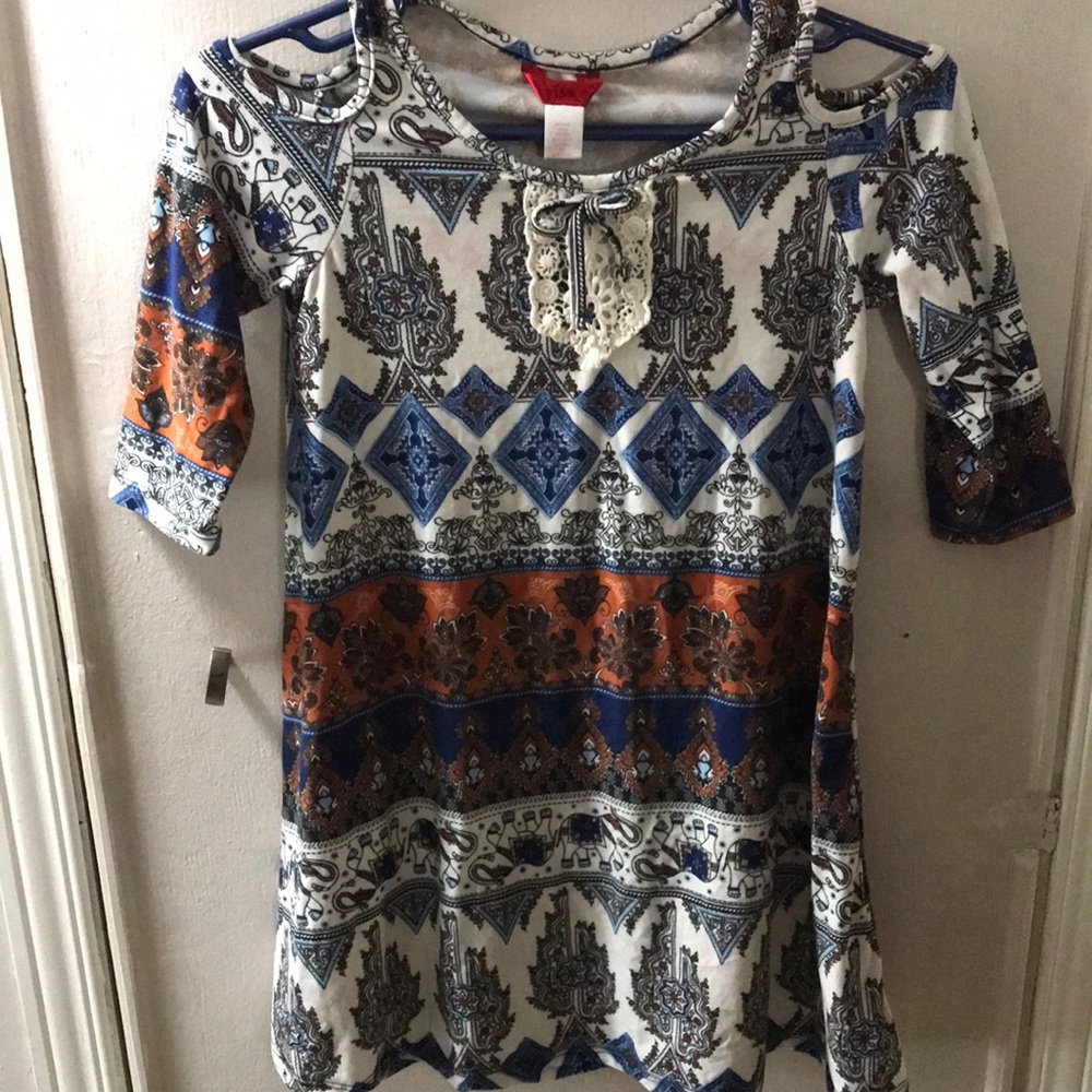Cold shoulders dress